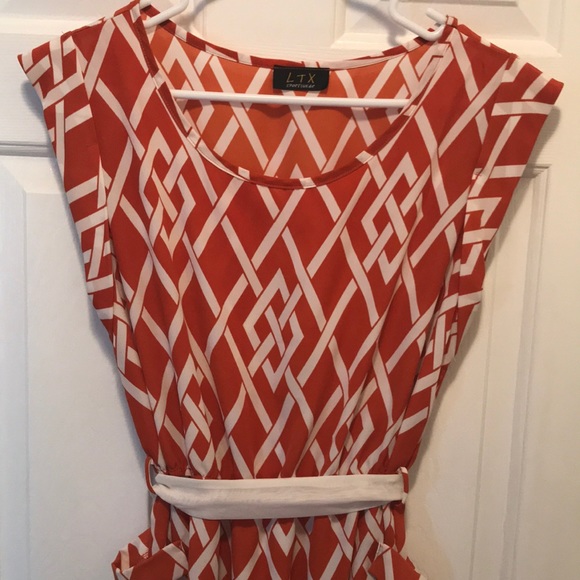 Adorable dress! - Picture 2 of 3